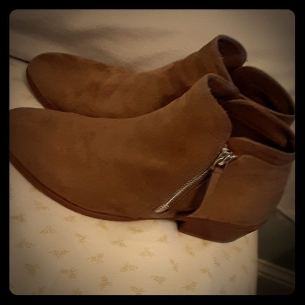 Ankle boots